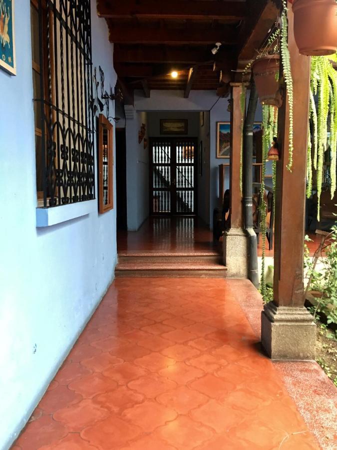 Dionisio Inn Antigua Eksteriør billede
