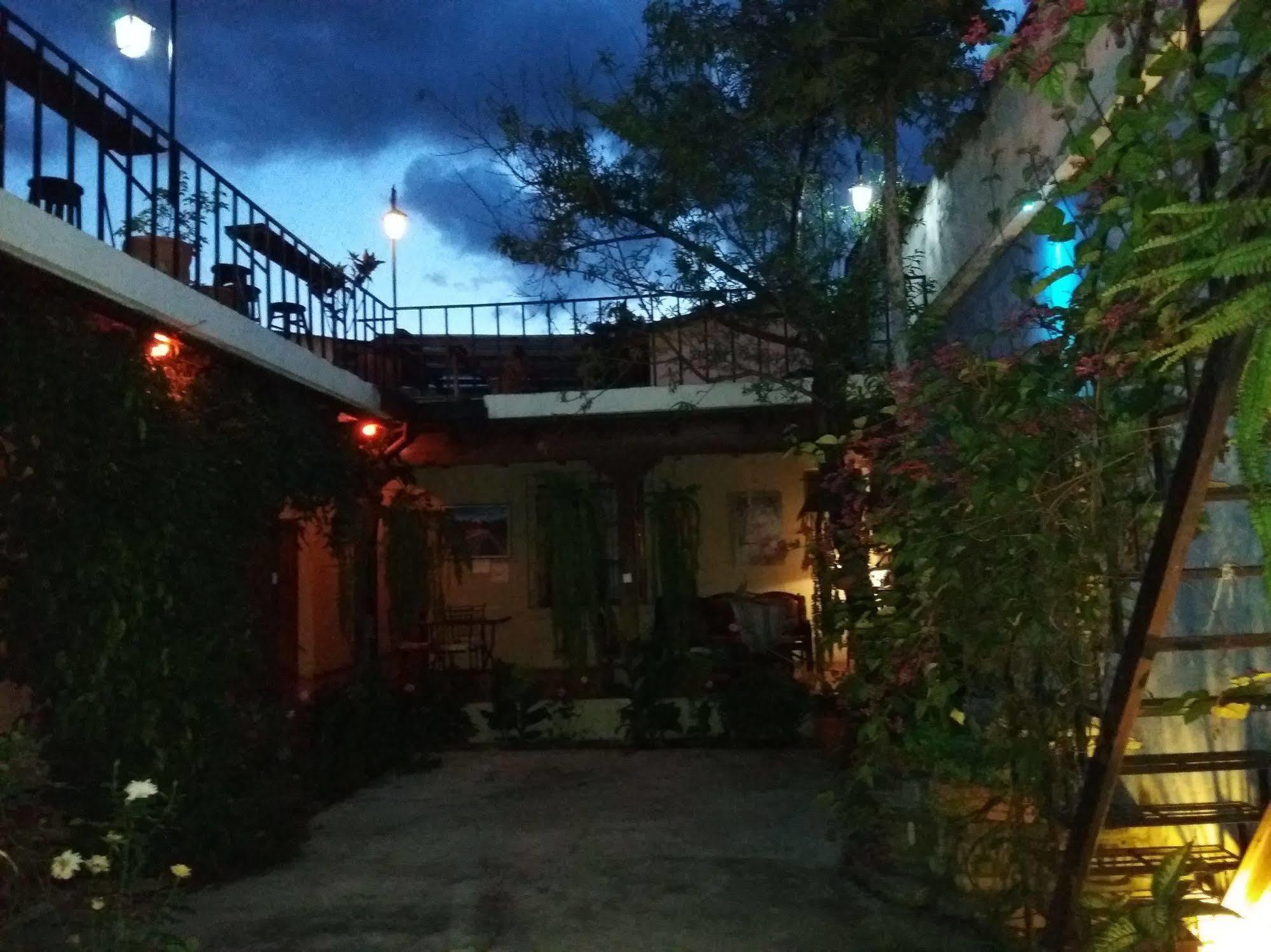 Dionisio Inn Antigua Eksteriør billede