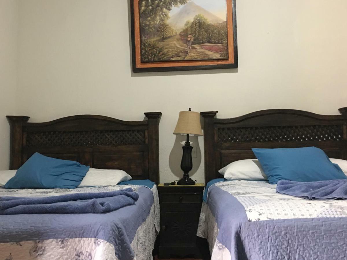 Dionisio Inn Antigua Eksteriør billede