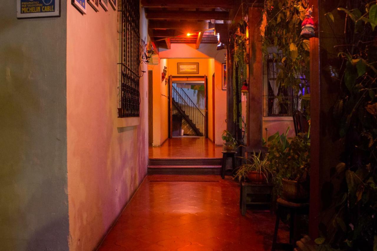 Dionisio Inn Antigua Eksteriør billede