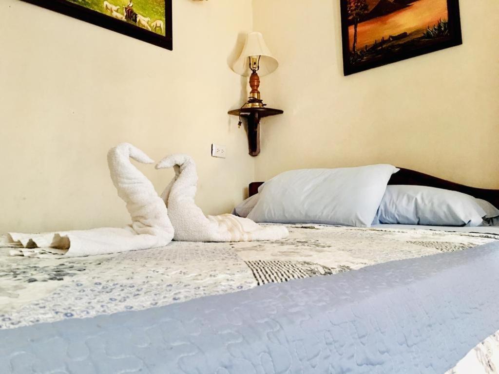 Dionisio Inn Antigua Eksteriør billede
